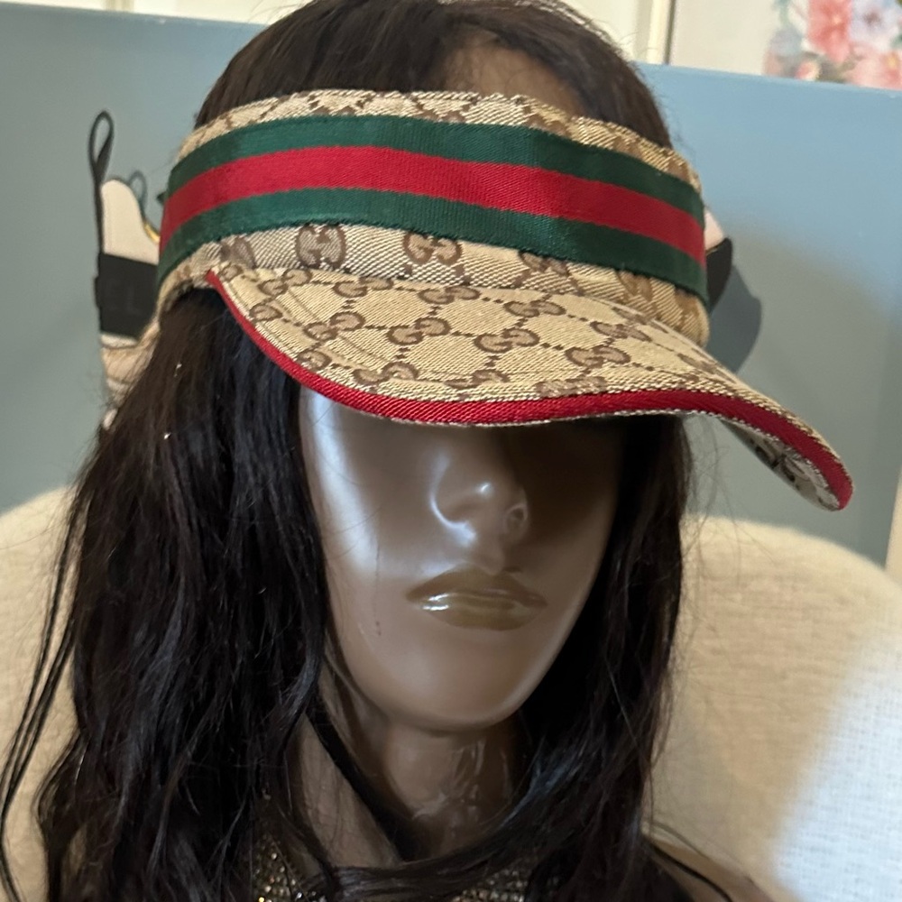 GUCCI AUTHENTIC SHERRY LINE CANVAS SUN
VISOR